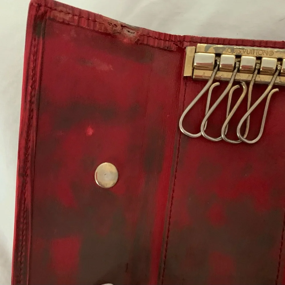 Genuine LOUIS VUITTON Red Epi 4 key ring holder 1st copy stock pic
